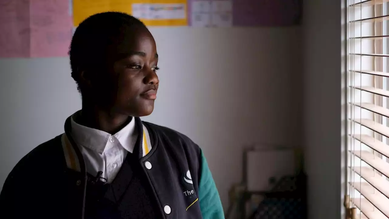 Yvone wants to work 25 hours a week while doing Year 12 to help her family