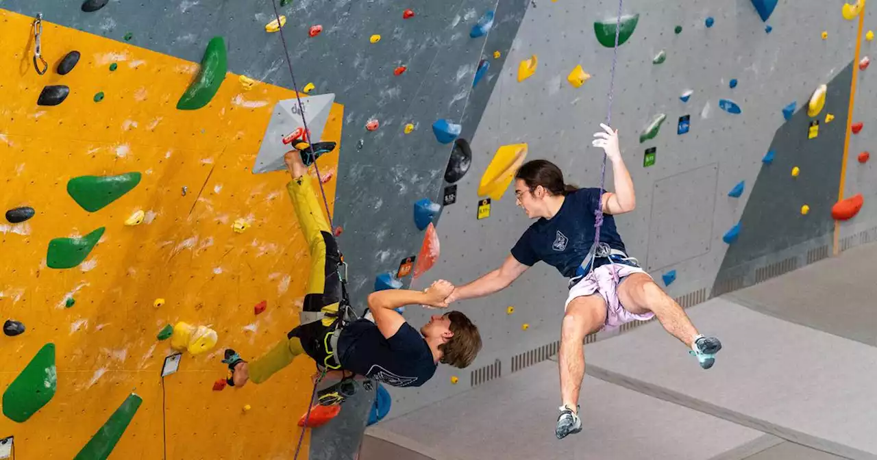 Anchorage youth rock climbers head to nationals