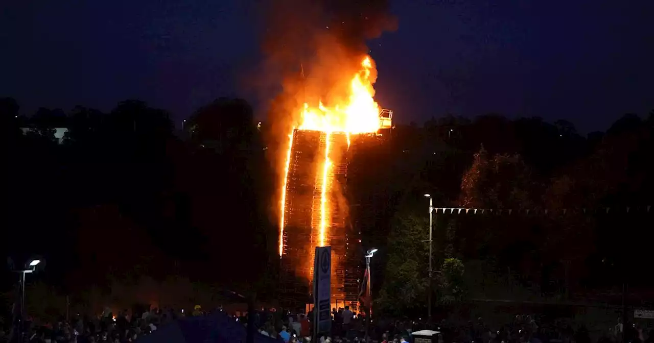 Putting Irish flag and Taoiseach photo on bonfire ‘not acceptable’