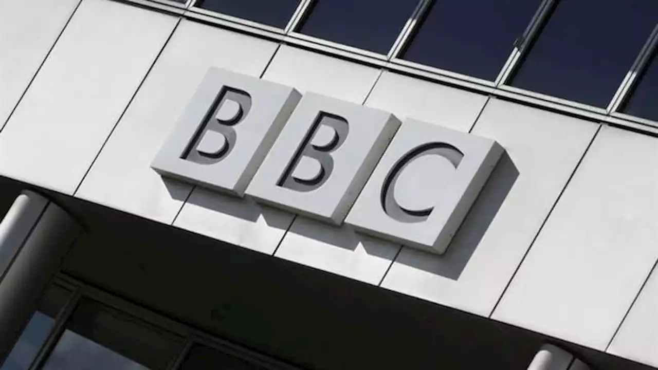 Royaume-Uni : la BBC enquête sur des accusations à caractère sexuel contre un présentateur