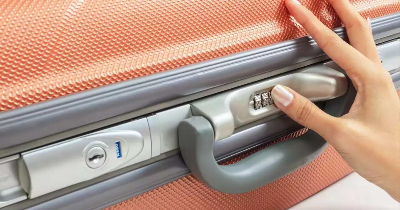 Vacances : voici l'astuce MAGIQUE pour ouvrir une valise dont on a oublié le code