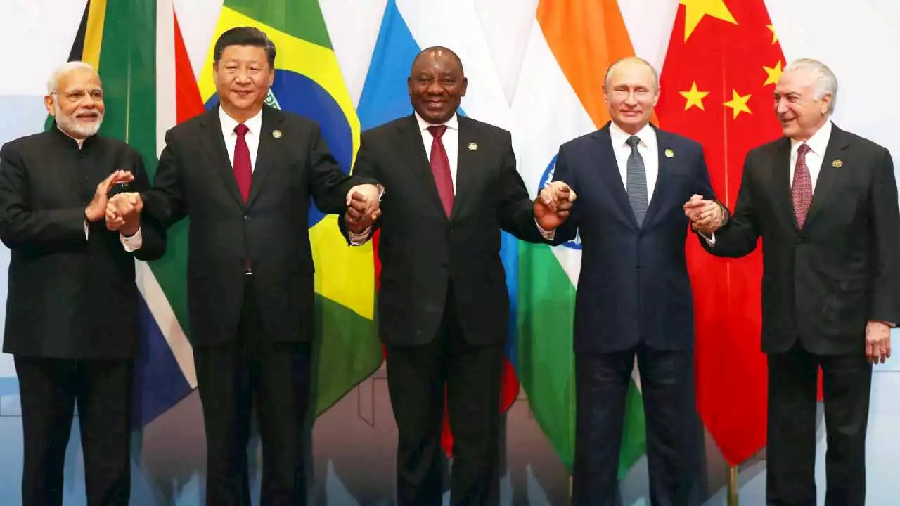 BRICS Bank Official Discusses Common Currency as Reports of Gold-Backed BRICS Currency Gain Attention – Economics Bitcoin News