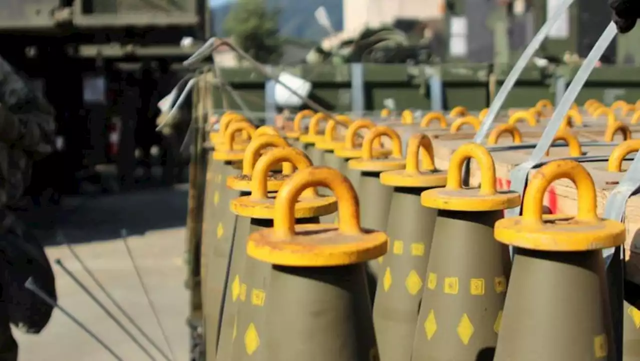 US congressional Democrats raise concerns on cluster bombs for Ukraine