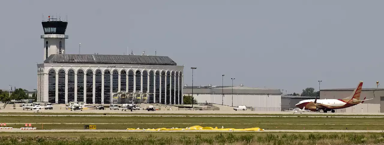 Air Power History Tour bringing World War II planes to DuPage Airport