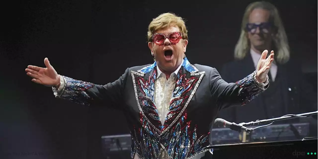 'Ich hatte die wundervollste Karriere': Elton John gibt sein allerletztes Tourneekonzert