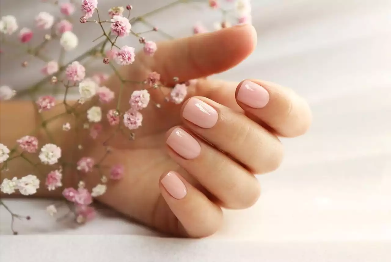 Voici notre sélection vernis et nail art pour des ongles parfaits pour cet été