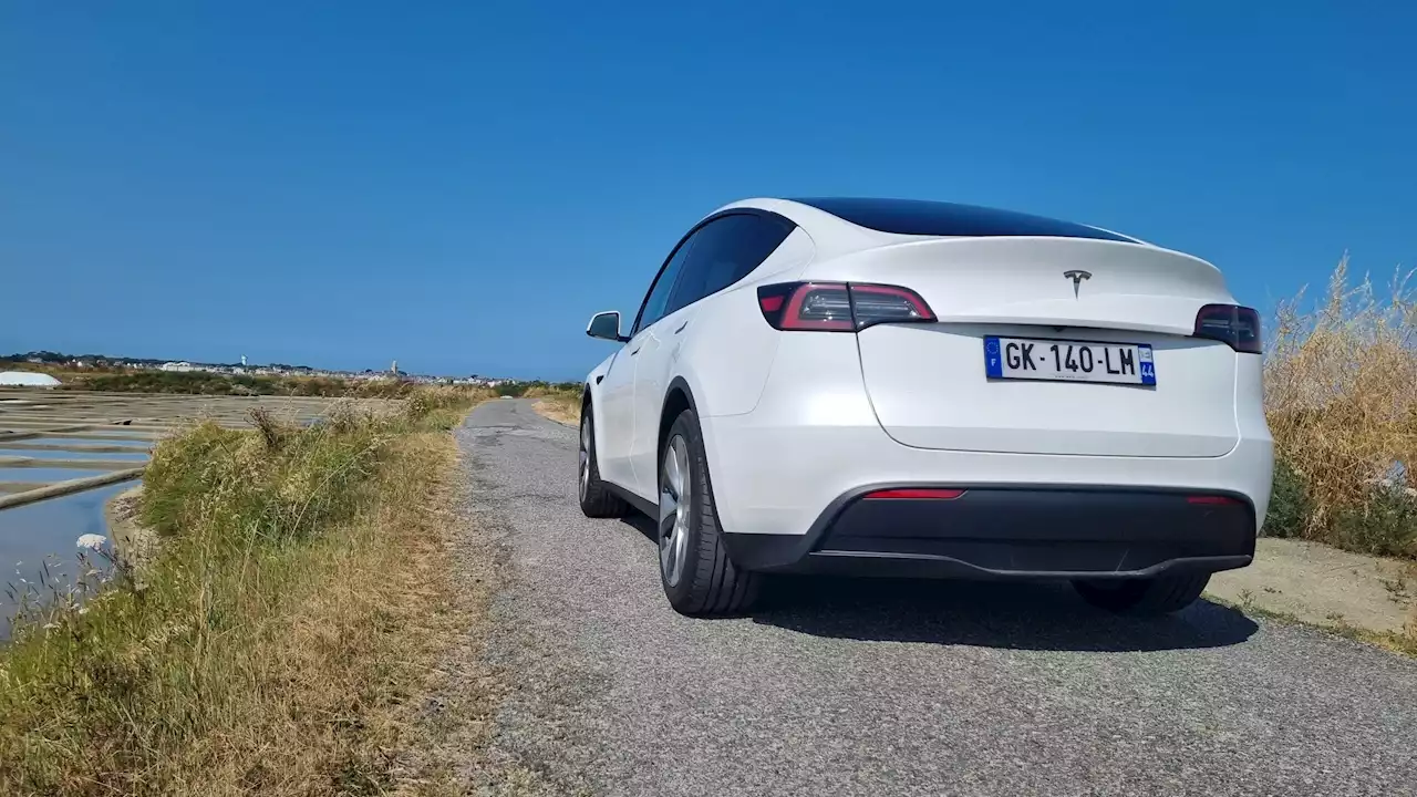 J'ai roulé 10 000 km en Tesla Model Y : mon avis sur la voiture électrique la plus vendue au monde