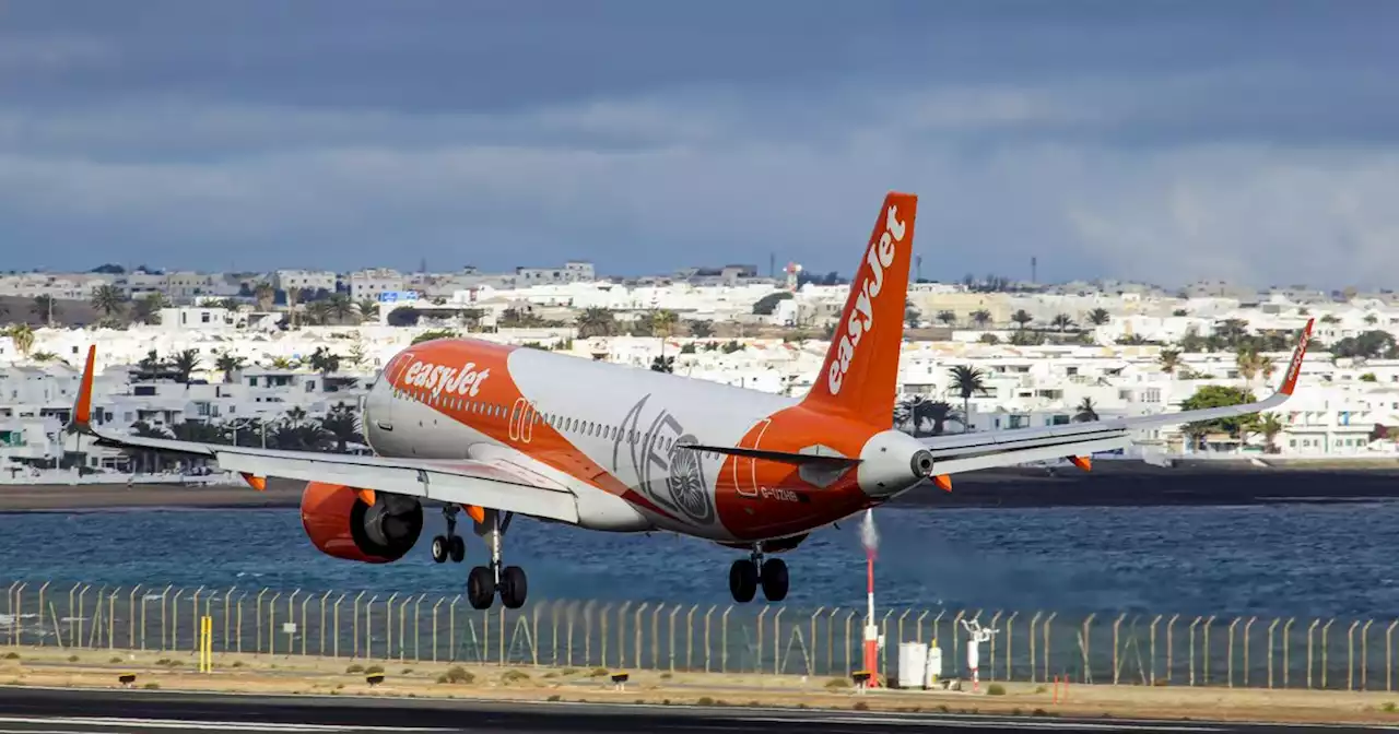 Pilot on easyjet flight filmed asking holidaymakers to leave 'too heavy' plane