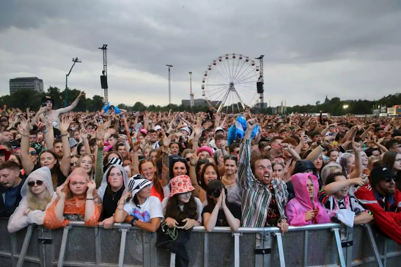 TRNSMT headliner spotted 'with two Celtic tops' outside Glasgow hotel