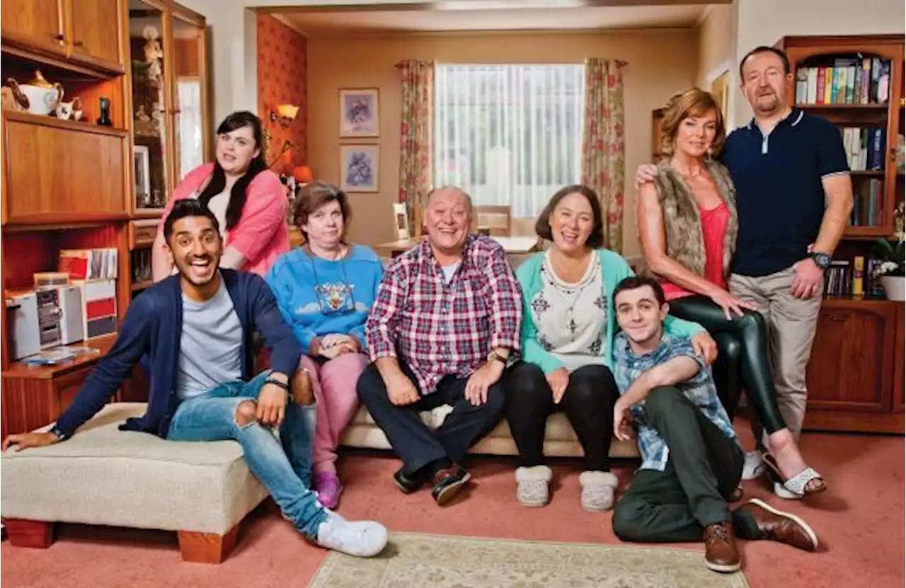 Two Doors Down crew share hilarious tribute to Elaine C Smith during filming