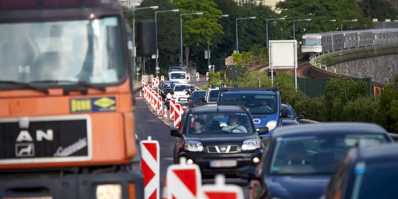 Achtung Stau! Westausfahrt in Wien wird jetzt gesperrt