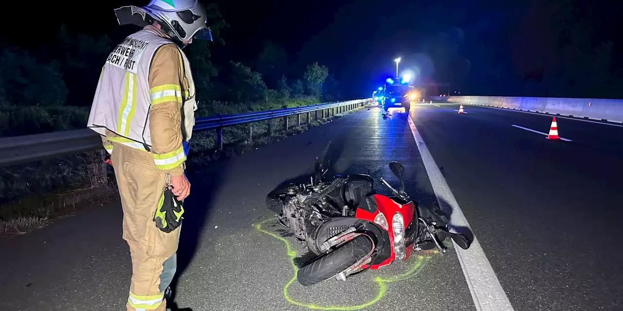 Biker (34) hat bei Crash auf Autobahn keine Chance