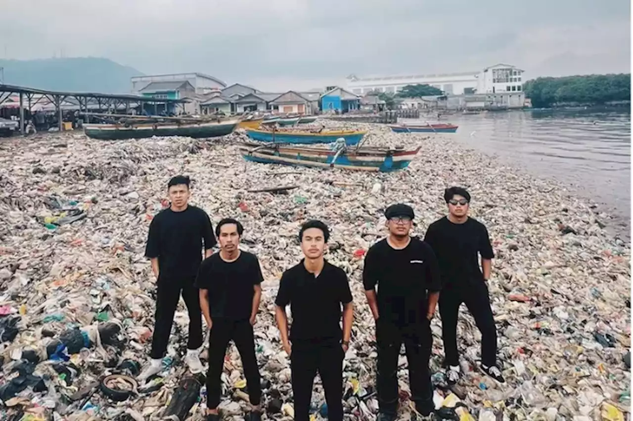 Pandawara Ajak 1.000 Warga Bersihkan Pantai Terkotor Nomor 2 di Indonesia - Jawa Pos