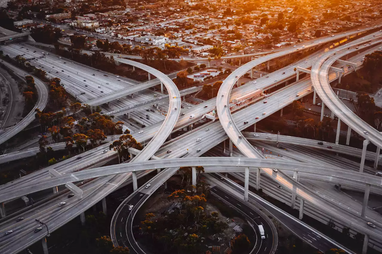 Le dilemme de la taxe au kilométrage pour l'entretien des routes