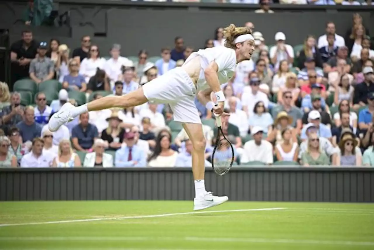 Andrey Rublev se qualifie pour son premier quart de finale à Wimbledon