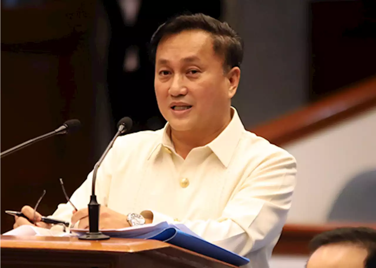 Tolentino tells New Era grads: Don't be daunted by outside world