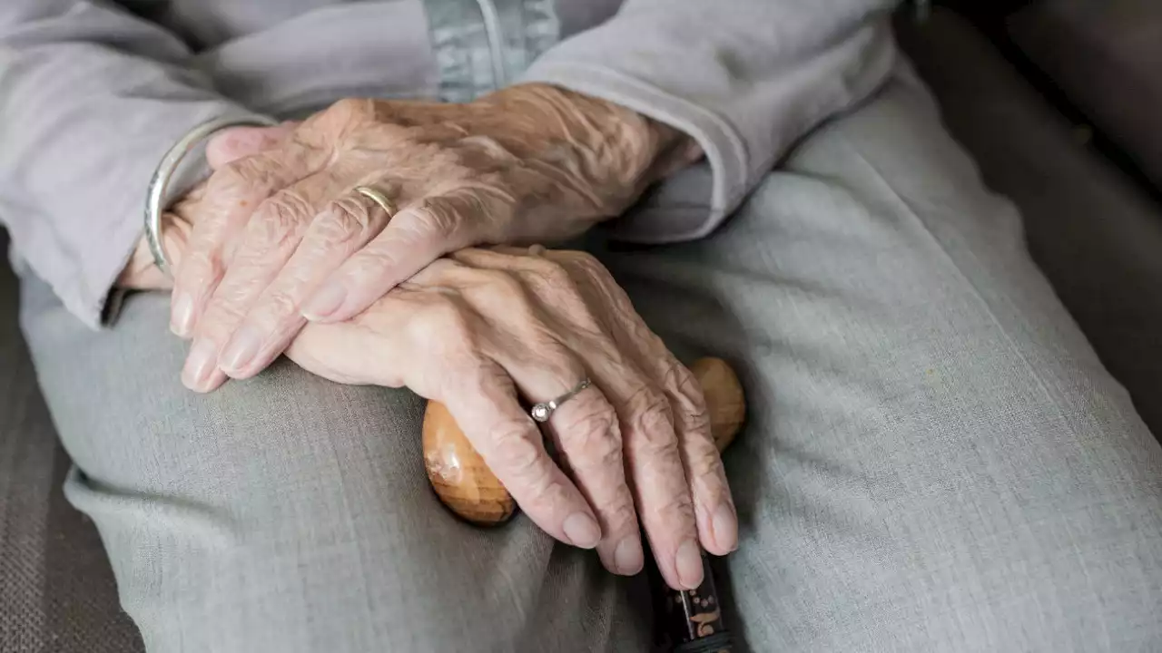 ¡Oh Dios mío! Ladrón se hizo pasar por Dios y estafó a una anciana