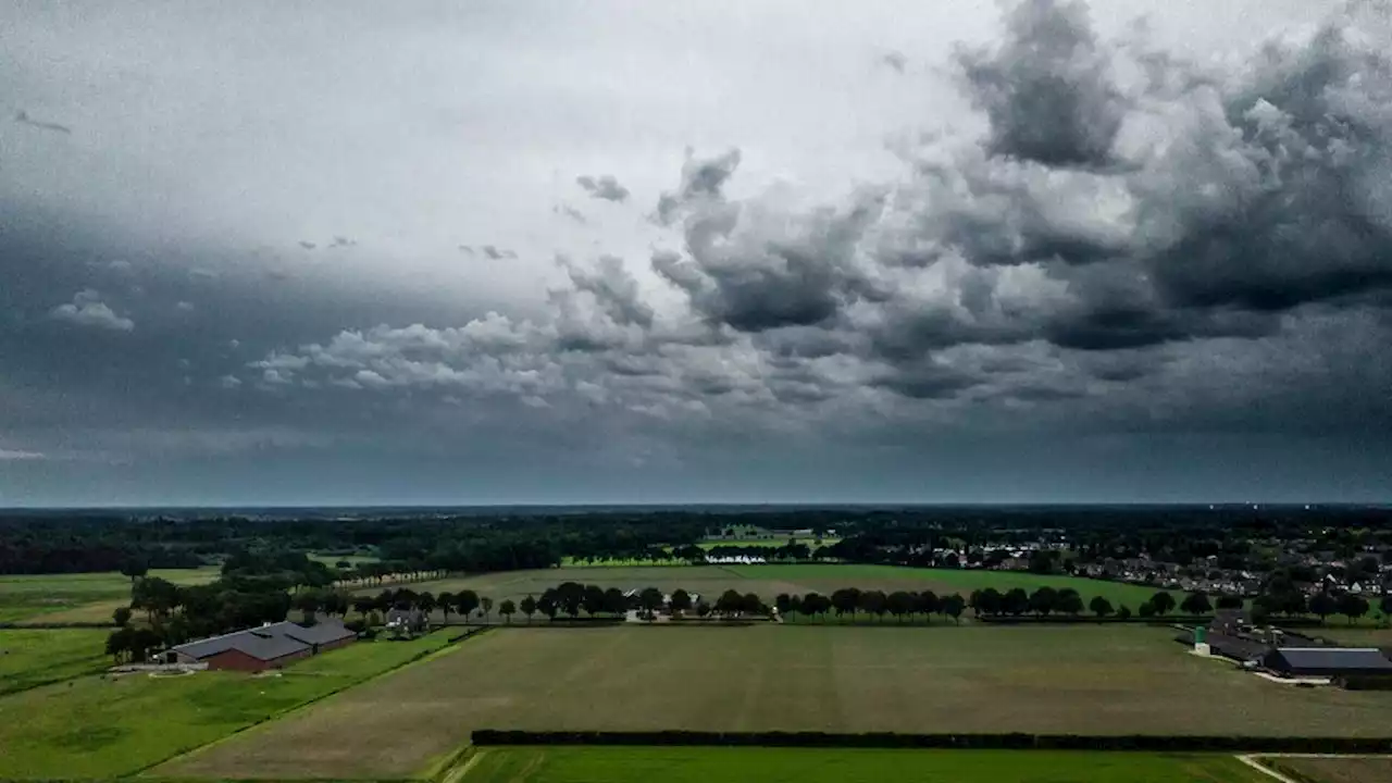 Grote festivals waarschuwen voor noodweer, gaan vooralsnog door