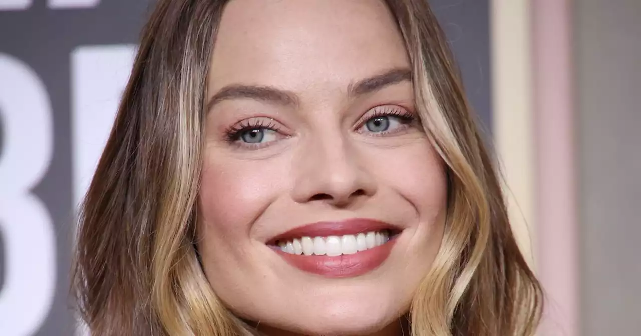 Margot Robbie's micro chrome Frenchies are the perfect minimalist summer nails