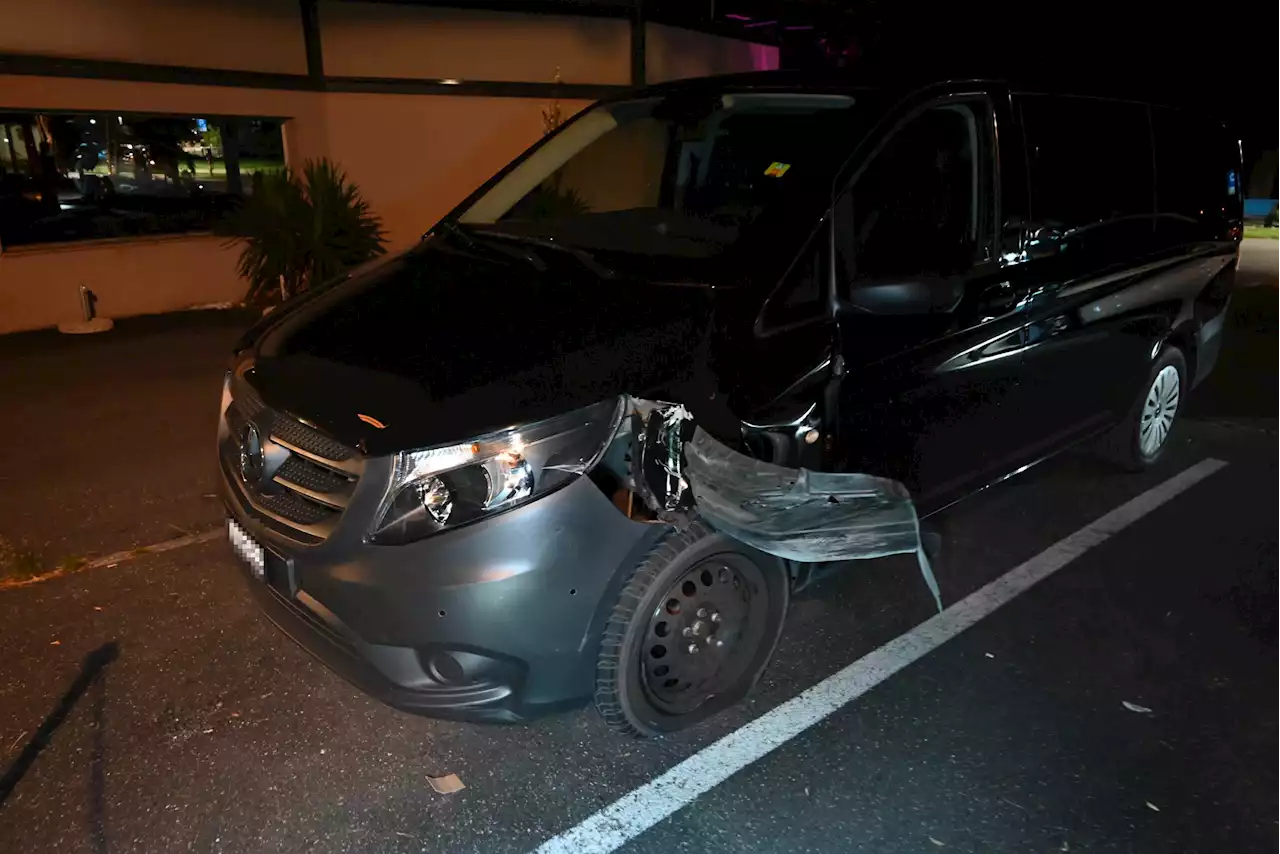 Walenstadt SG: Fahrunfähig in Parkuhr geprallt und weitergefahren