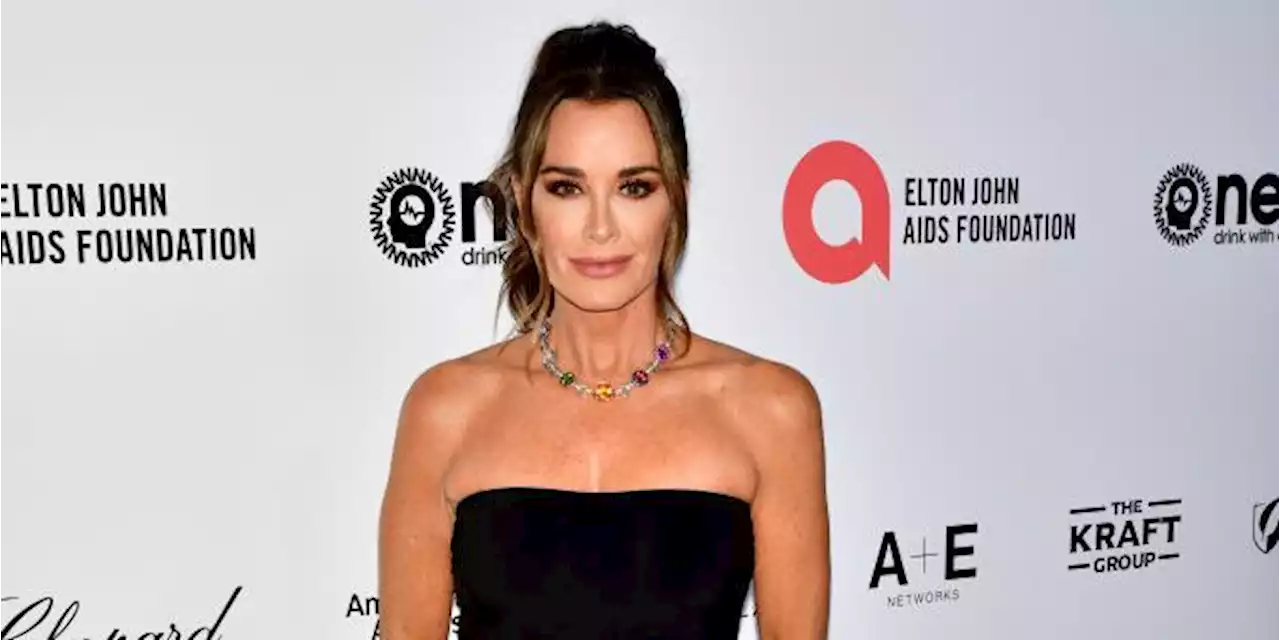 ‘RHOBH’ Star Kyle Richards Calls This Device a ‘Miracle’ for Reducing Puffiness at 54