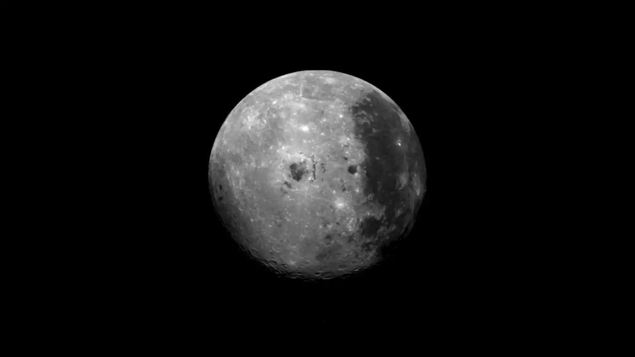 Huge granite 'body' on far side of the moon offers clues to ancient lunar volcanoes