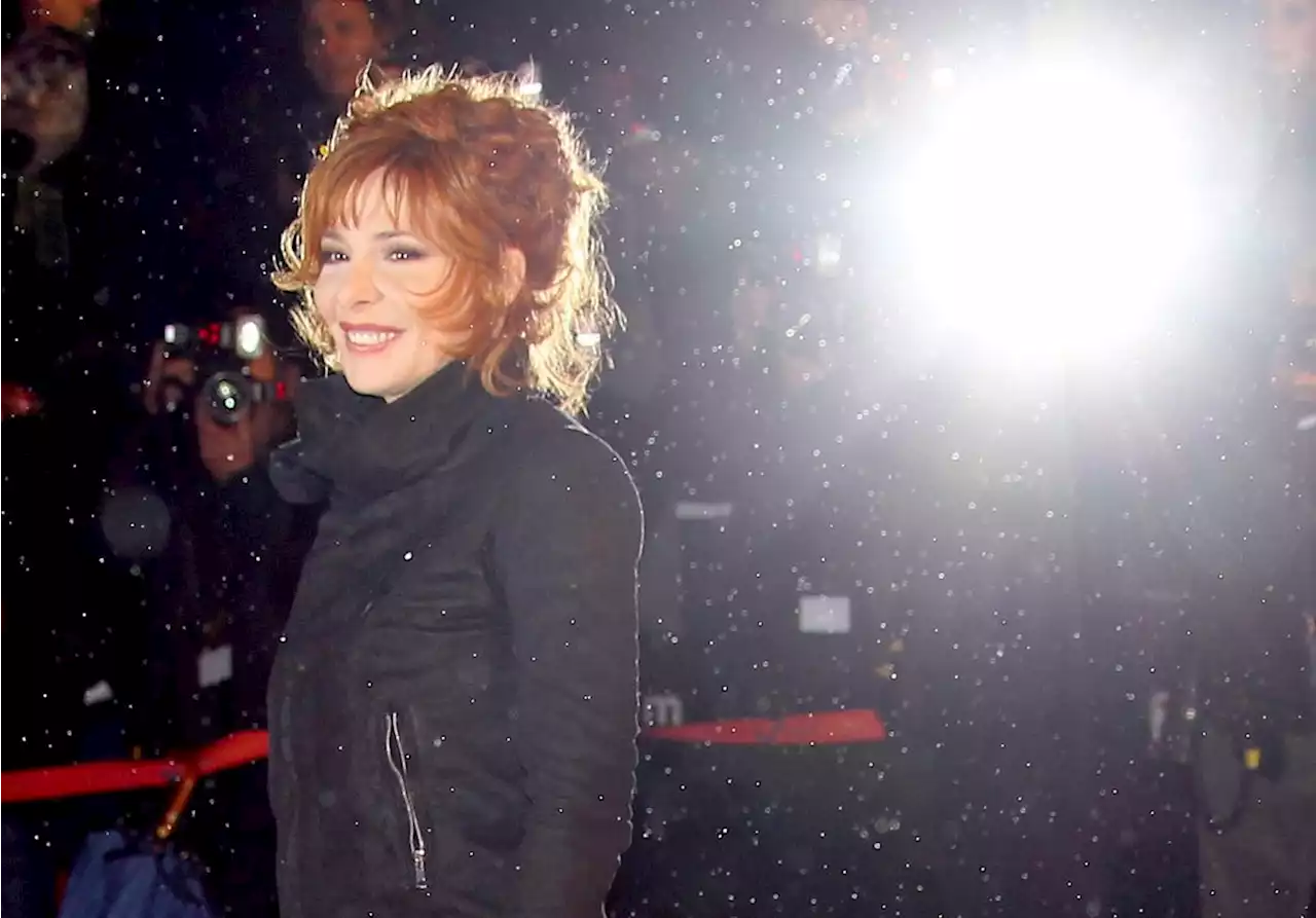 Mylène Farmer : ses concerts au Stade de France reportés à septembre 2024, une troisième date annoncée