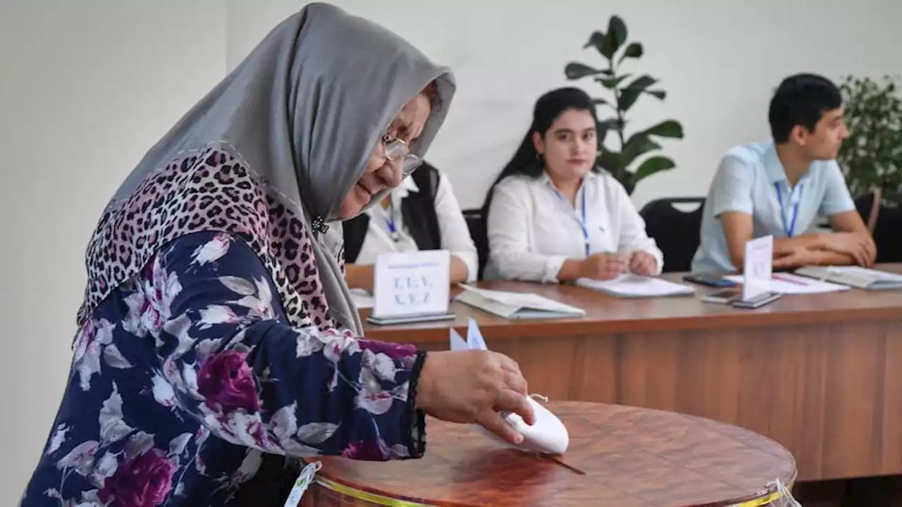 Uzbekistan concludes voting in early presidential election