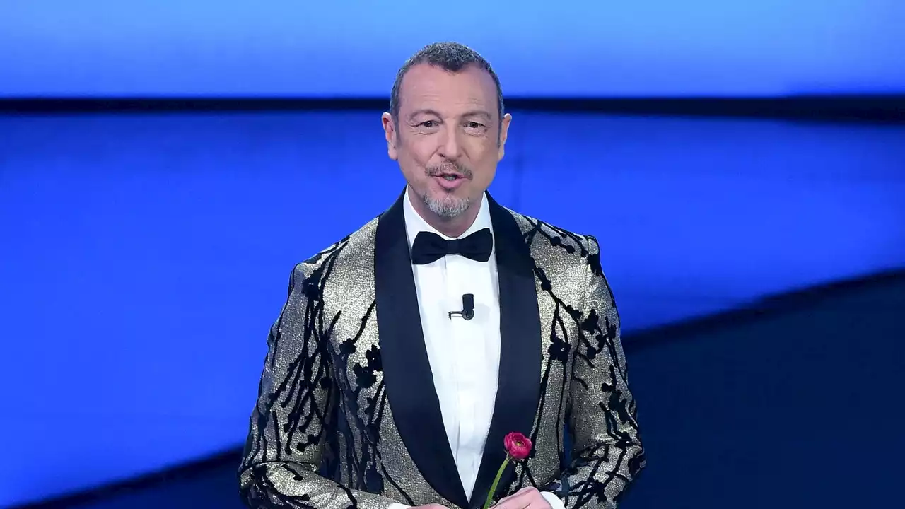 Sanremo 2024, Amadeus svela le date e la novità: i cantanti saranno co-conduttori