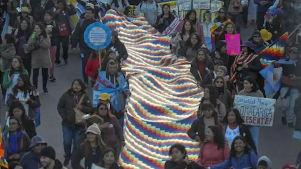 Llega a CABA la marcha del 'Malón de la Paz' contra la reforma constitucional en Jujuy