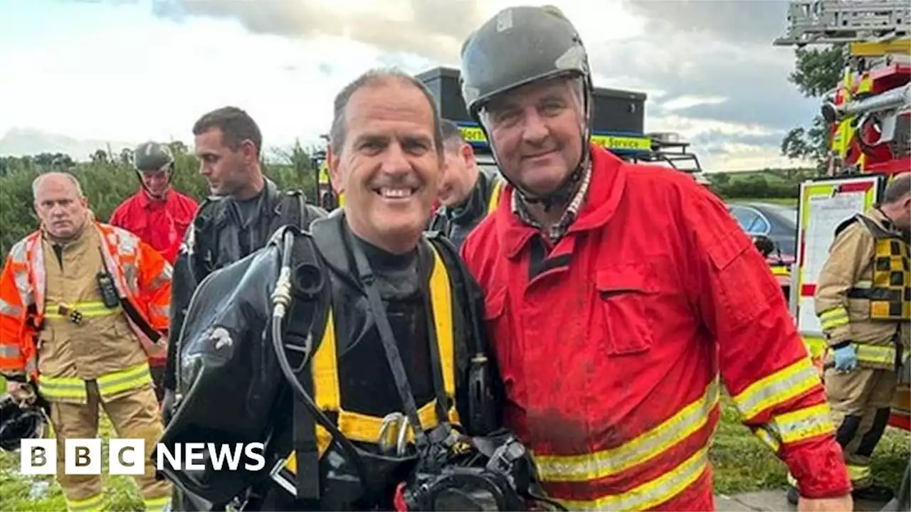 Firefighter misses his retirement party to rescue calves