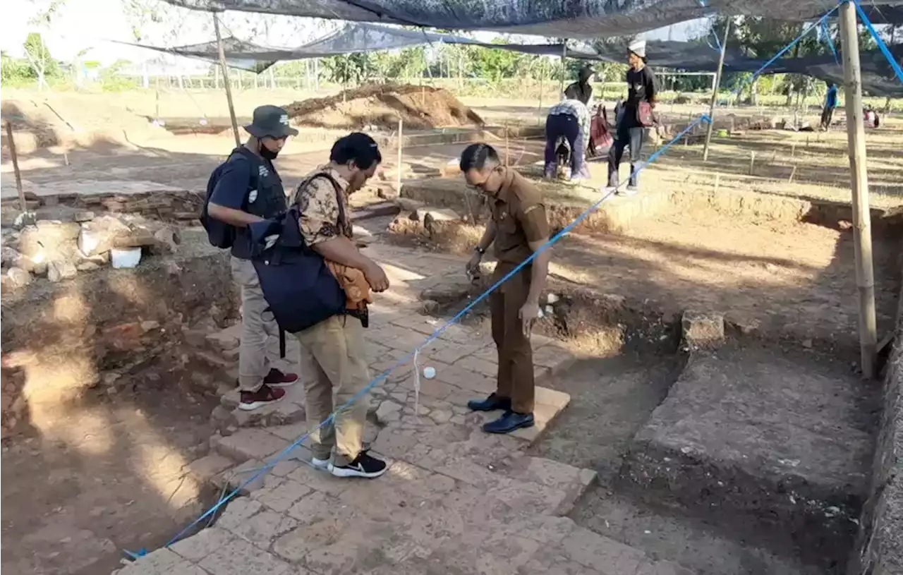 Arkeolog Temukan Struktur Gapura Situs Tribhuana Tungga Dewi di Mojokerto