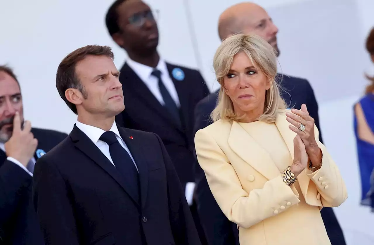 Emmanuel et Brigitte Macron à Brégançon : pourquoi leurs baignades ont un coût ahurissant - Closer