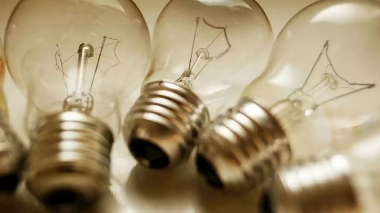 What you need to know about the incandescent light bulb ban | CNN Business