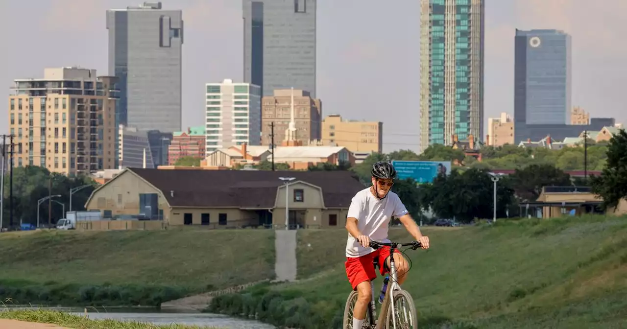 Hot, dry weather continues in Dallas-Fort Worth after scorching July