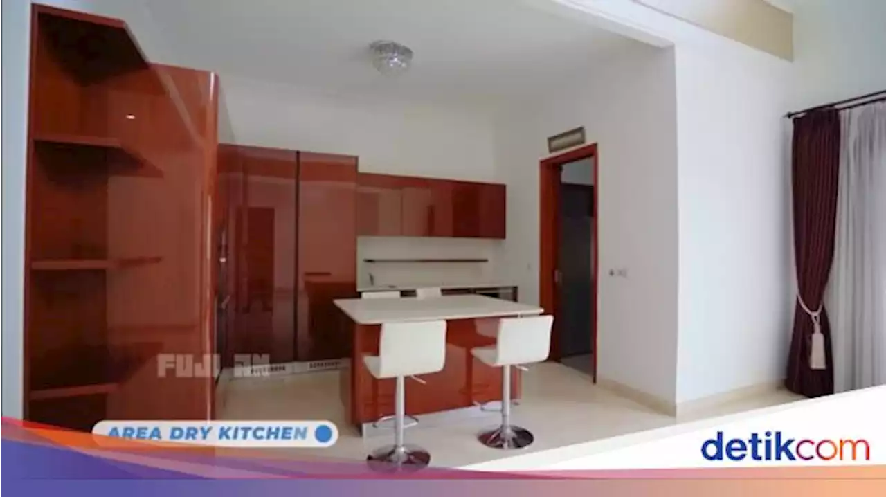 Cantiknya Dapur di Rumah Baru Fuji Bernuansa Putih dan Cokelat