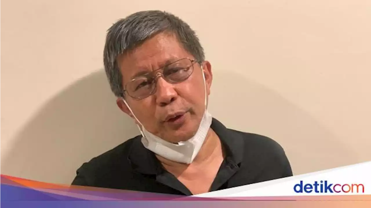 Rocky Gerung Mengaku Tiba-tiba Masuk 75 Grup WA Baru: Buat Bully Saya