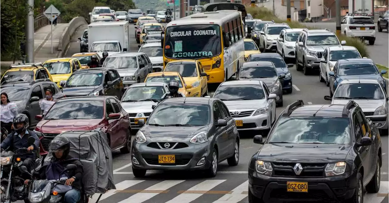 Tenga en cuenta el pico y placa que rige este martes primero de agosto en Medellín