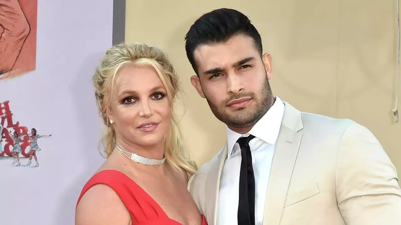 Sam Asghari Gives Update on His Mom After She's Rushed to ER