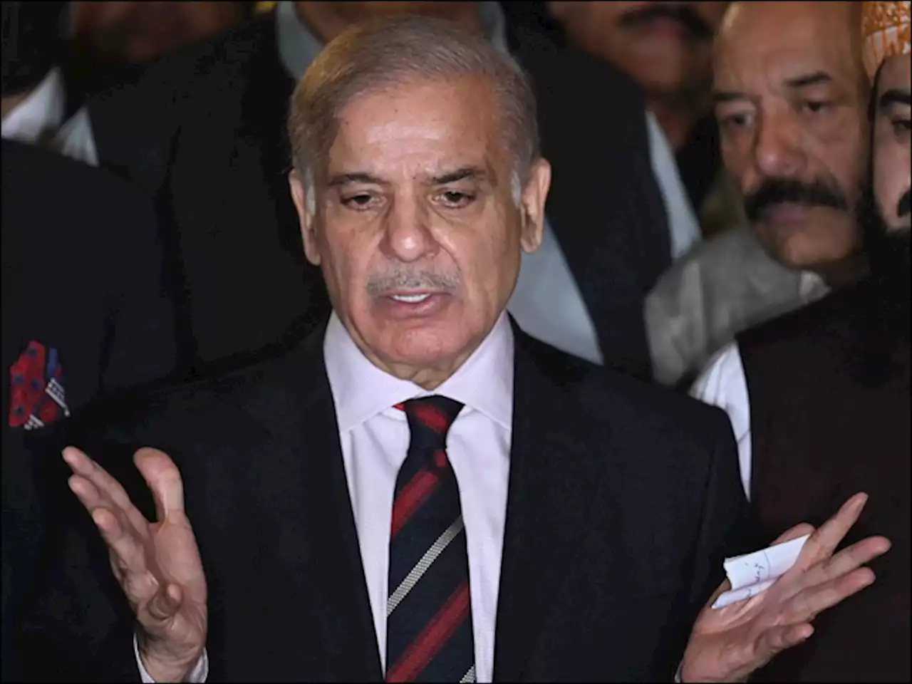 تاخیر کیوں؟ عام انتخابات نئی مردم شماری کے تحت کرادیے جائیں، شہباز شریف - ایکسپریس اردو