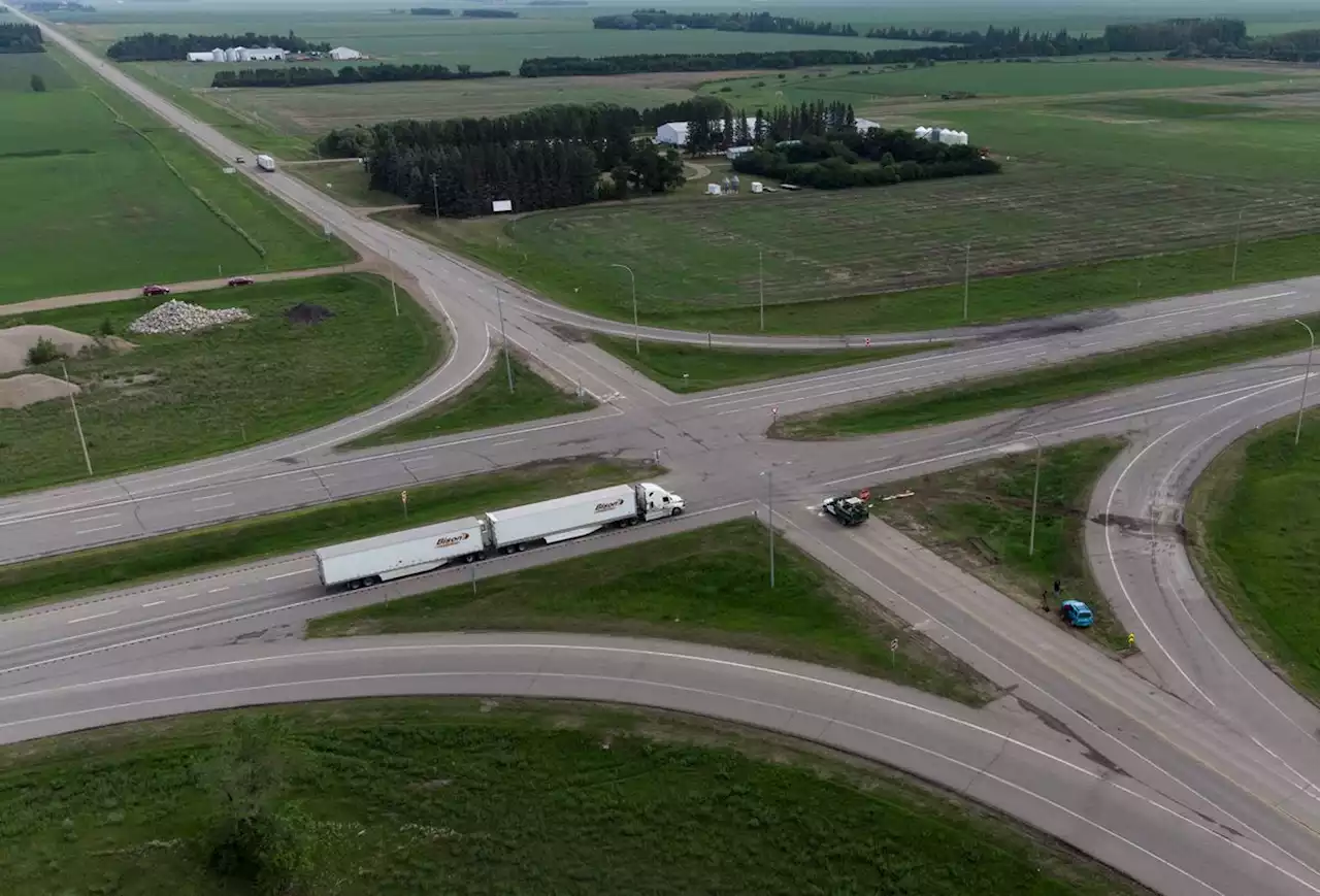 Three hurt in collision at Manitoba intersection where deadly bus crash took place