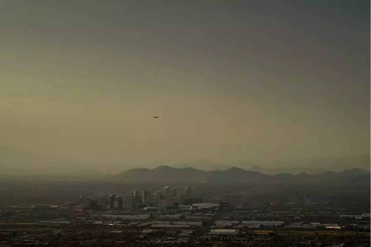 Récord en Phoenix: más de un mes de temperaturas máximas que superan los 43 grados