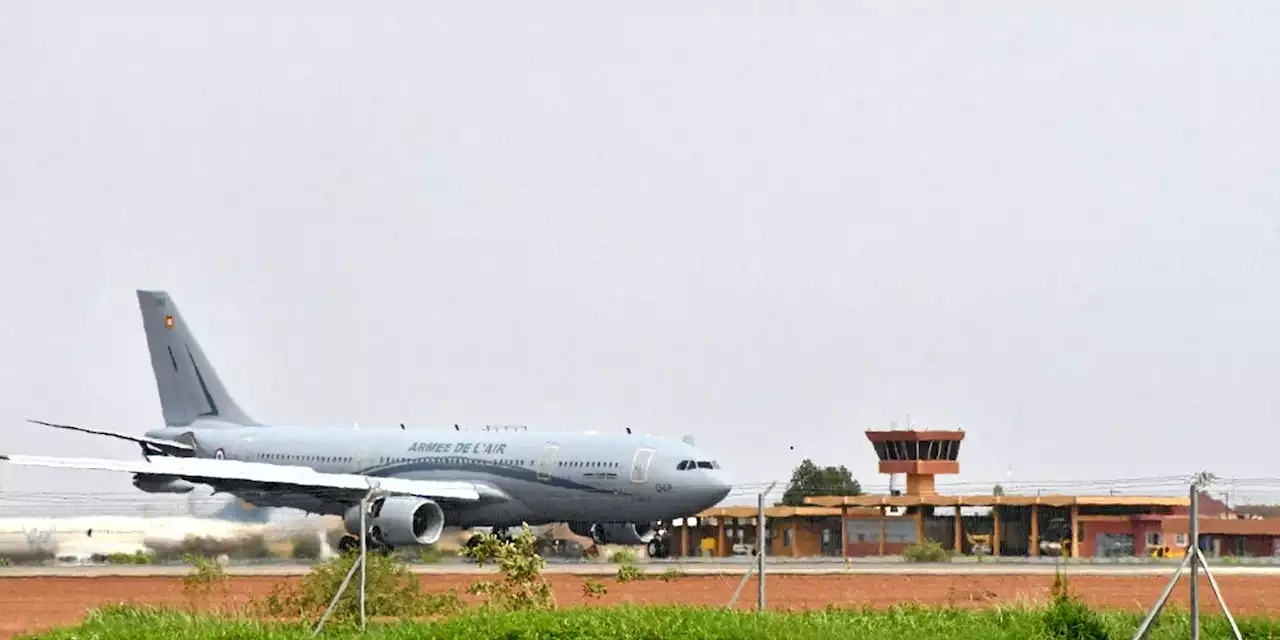 Niger : un premier avion évacuant des Français a décollé de Niamey