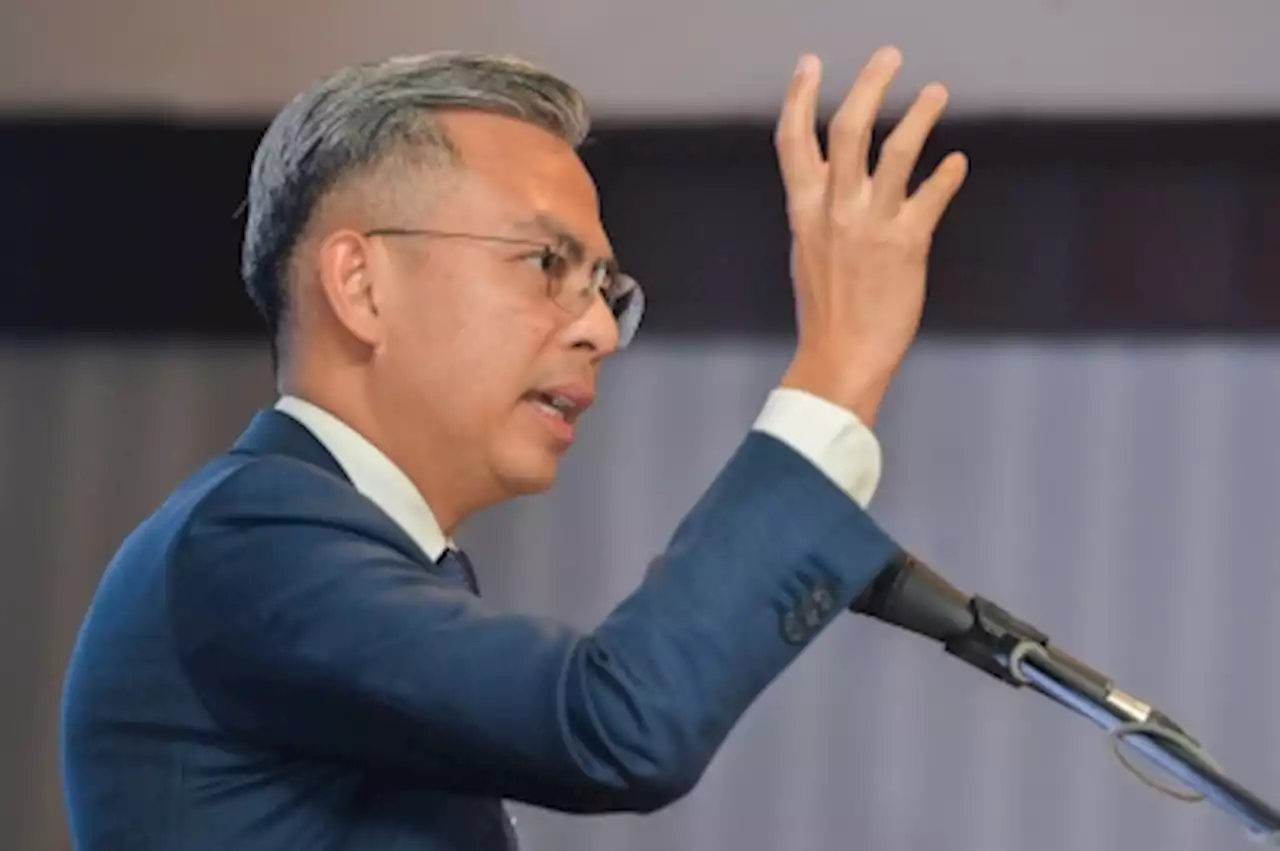 Selangor cops confirm probing Fahmi for Rawang mosque speech