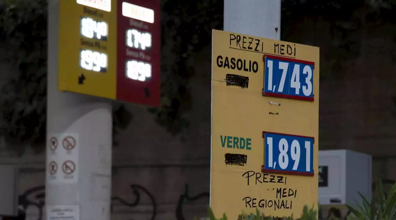 Carburanti, pubblicati prezzi medi: benzina più cara in Puglia e a Bolzano