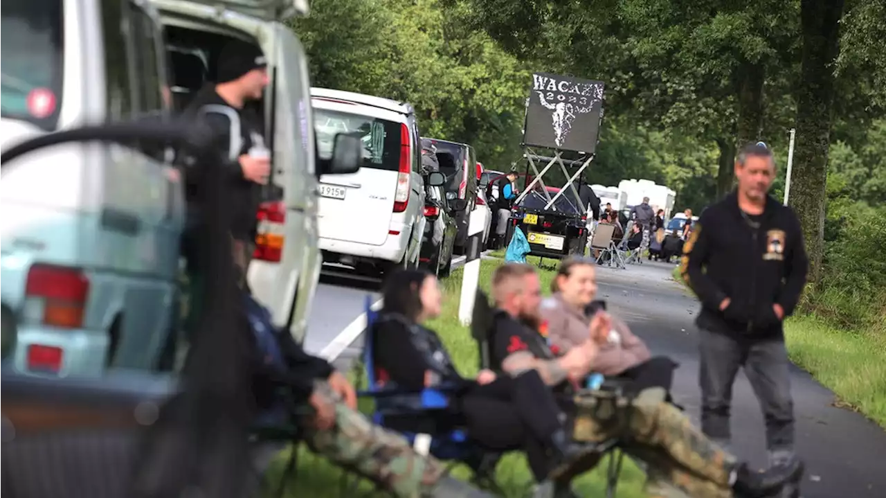 Liveblog: Wacken-Anreise mit Fahrzeugen 'final' gestoppt