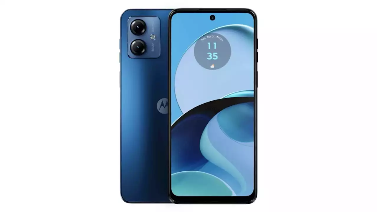 Motorola's newest low-cost phone comes with a 'super premium' design and a pretty great camera