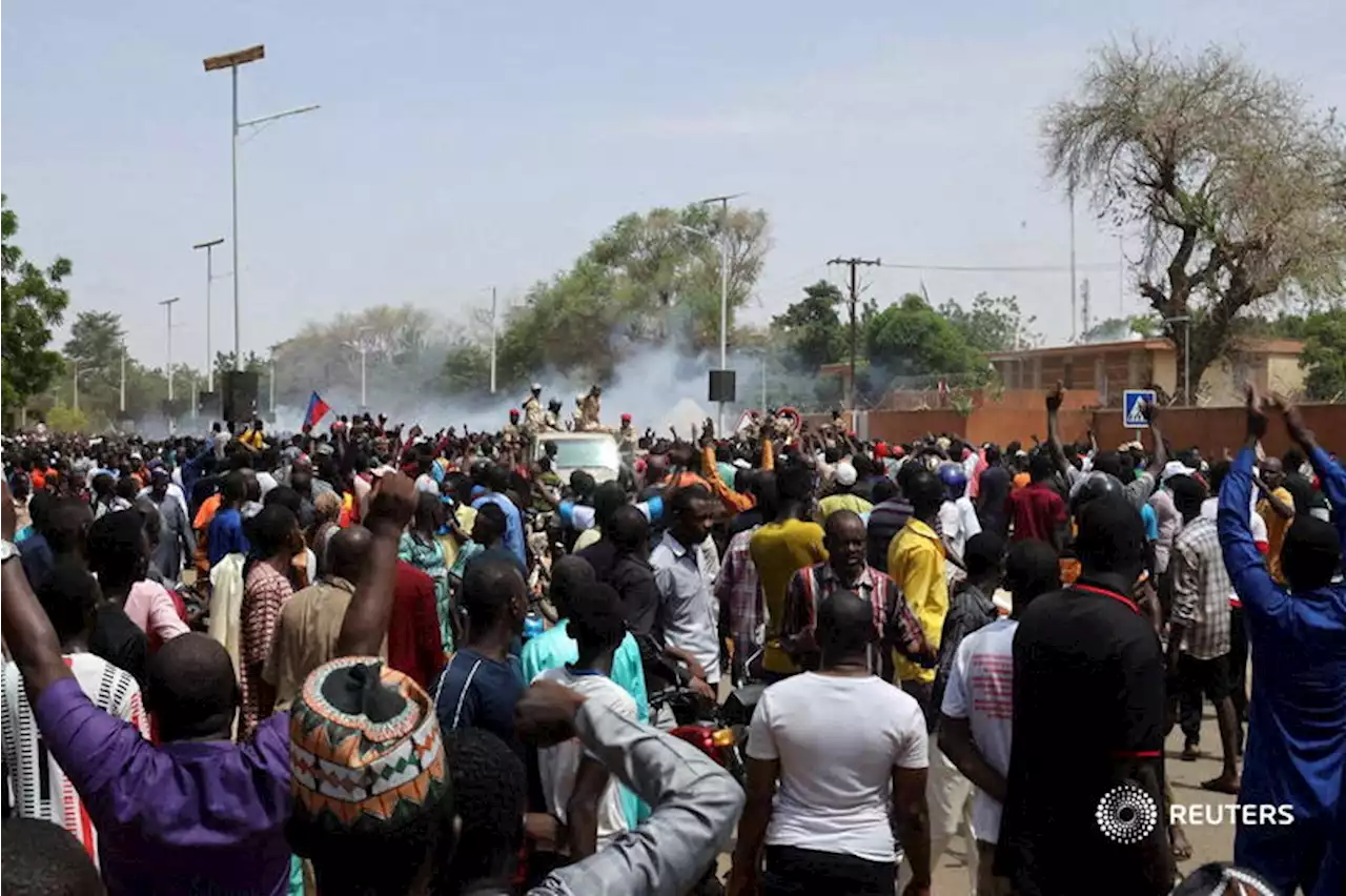 France will start evacuation of French, EU citizens from Niger on Tuesday