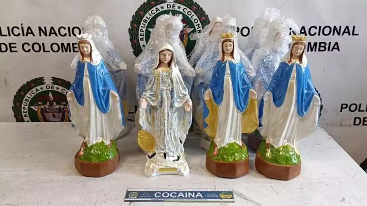 El descaro de los delincuentes: esconden cocaína en figuras de la Virgen María y bolsas de dulces para pasar por el aeropuerto