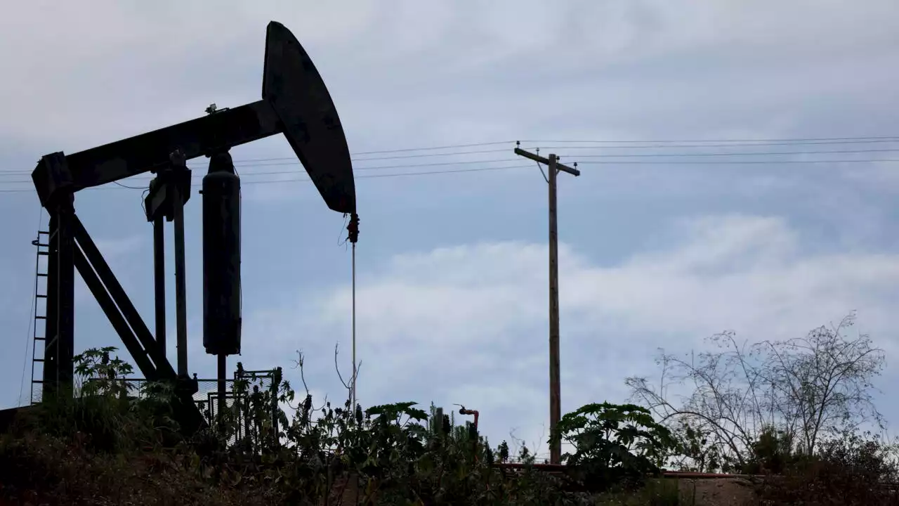 Énergies: les géants des hydrocarbures voient leurs profits fondre suite à la baisse des cours